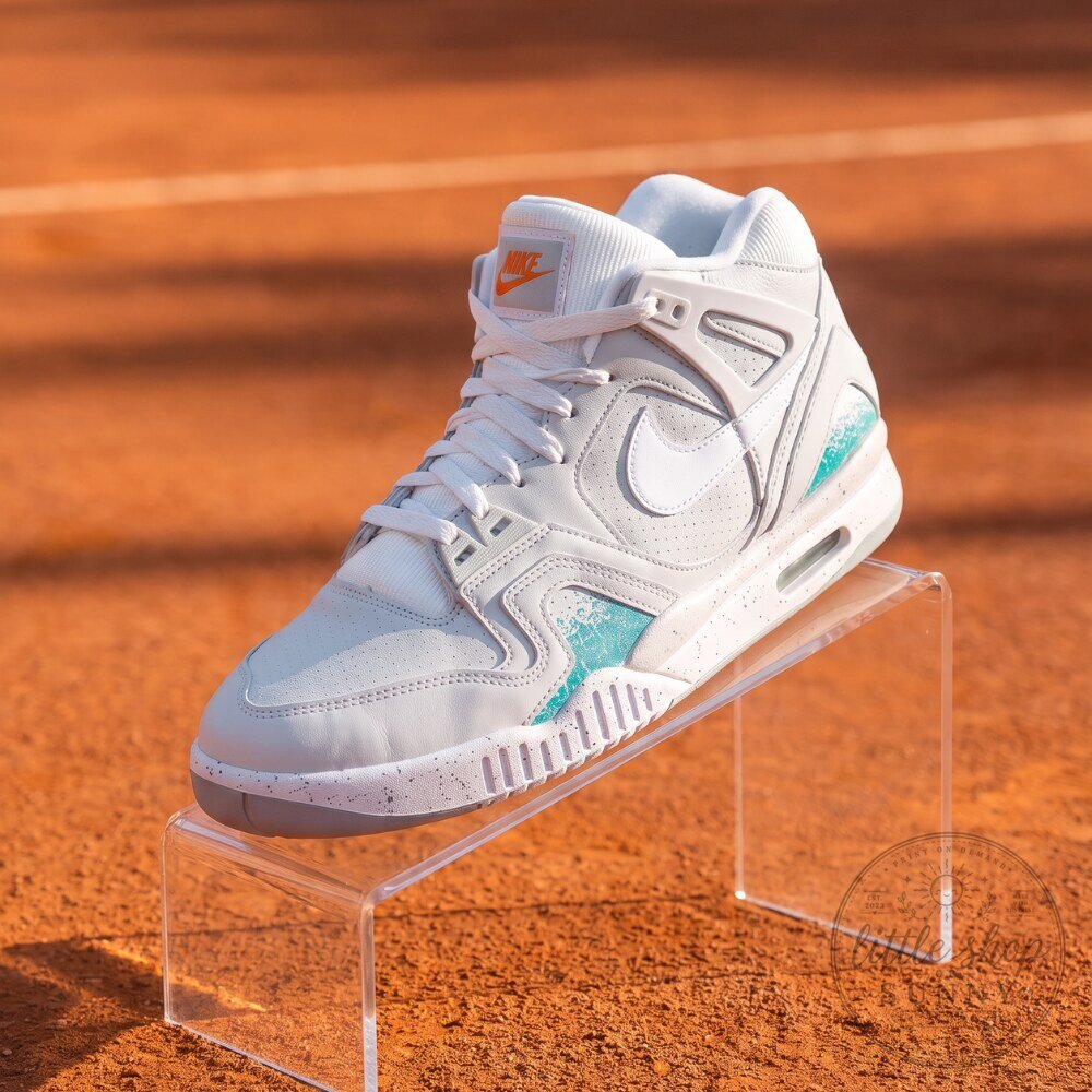 Nike Air Tech Challenge II 2026 Retro Styling & On Foot Details 5 Nike Air Tech Challenge II 2026 Retro Styling & On Foot Details